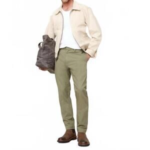 NEW BENSON flat front chino pants in olive